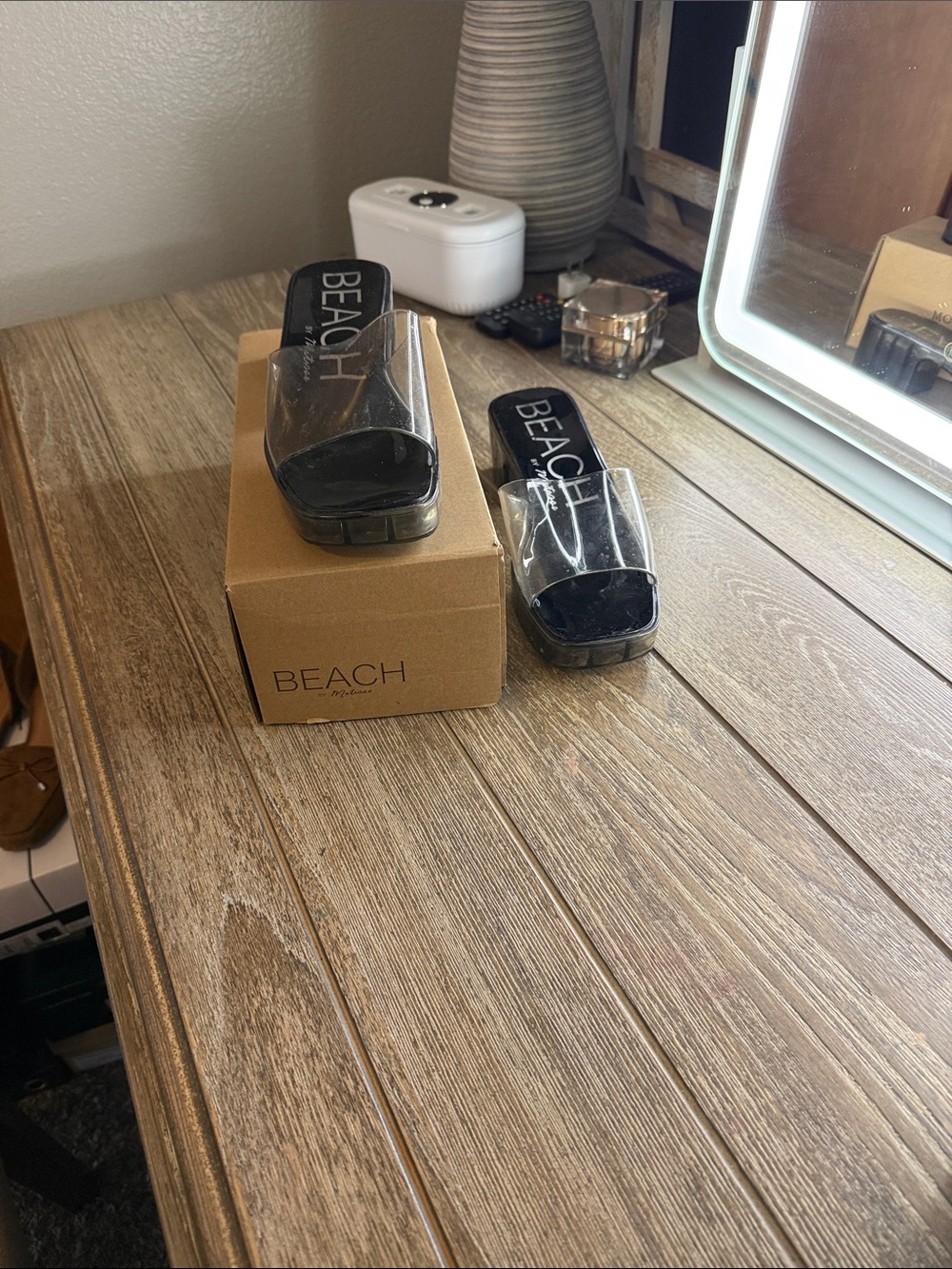 BEACH Women's Black Clear Strap Slide Sandals